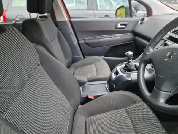 2010 (10) Peugeot 5008 1.6 HDi 110 Sport 5dr 7 SEATER. MPV For Sale In Edinburgh, Mid Lothian