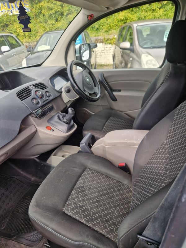 2011 (60) Renault Kangoo LL21dCi 85+ Van Twin side doors, roller roof rack, 1 years Mot For Sale In Edinburgh, Mid Lothian