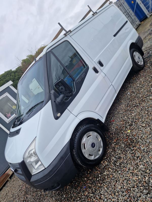 2013 (63) Ford Transit Low Roof Van TDCi 100ps NO VAT MOT OCTOBER 109K MILES For Sale In Edinburgh, Mid Lothian