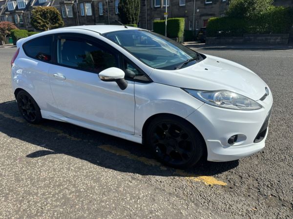 2010 (10) Ford Fiesta 1.6 Zetec S 3dr, Ulez compliant. 2 keys, full V5 For Sale In Edinburgh, Mid Lothian