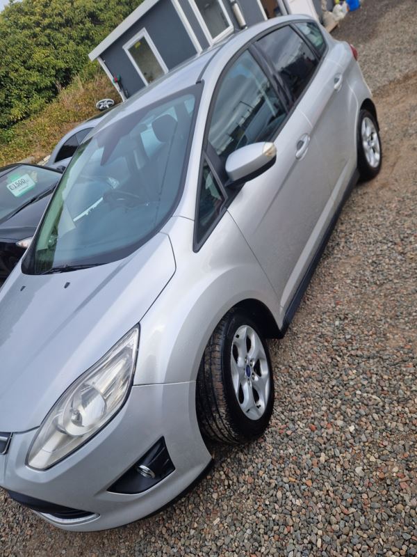2014 (14) Ford C-Max 1.6 TDCi Zetec 5dr MOT DECEMBER 2025. For Sale In Edinburgh, Mid Lothian