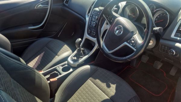 2012 (12) Vauxhall Astra GTC 1.4T 16V 140 SRi 3dr Ulez compliant, 2 keys, 85k miles For Sale In Edinburgh, Mid Lothian