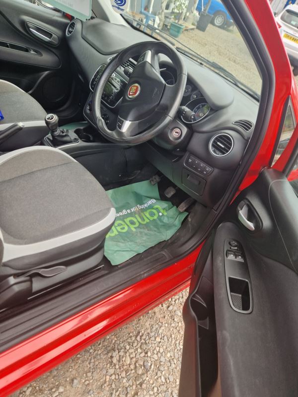2012 (62) Fiat Punto 1.4 GBT 3dr ulez compliant, 2 keys, will come with full years Mot. For Sale In Edinburgh, Mid Lothian
