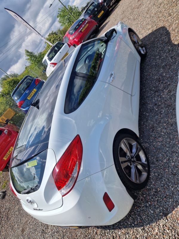 2013 (13) Hyundai Veloster 1.6 GDi Sport 4dr 2013 full leather, panoramic sunroof. For Sale In Edinburgh, Mid Lothian