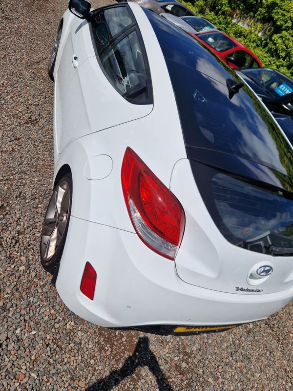 2013 (13) Hyundai Veloster 1.6 GDi Sport 4dr 2013 full leather, panoramic sunroof. For Sale In Edinburgh, Mid Lothian