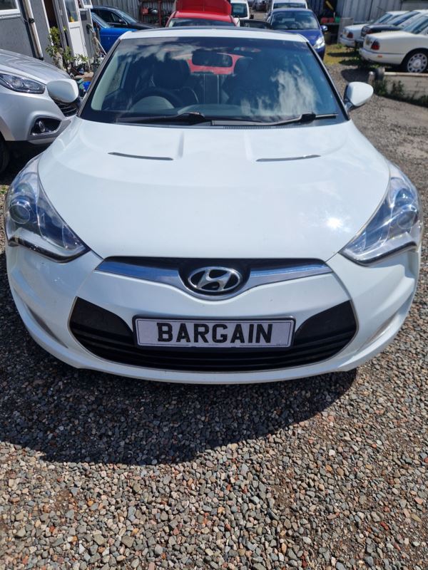 2013 (13) Hyundai Veloster 1.6 GDi Sport 4dr 2013 full leather, panoramic sunroof. For Sale In Edinburgh, Mid Lothian