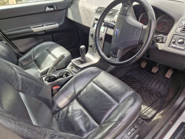2006 (56) Volvo V50 2.0D SE Sport 5dr Estate v50. Mot Aug 2024 For Sale In Edinburgh, Mid Lothian