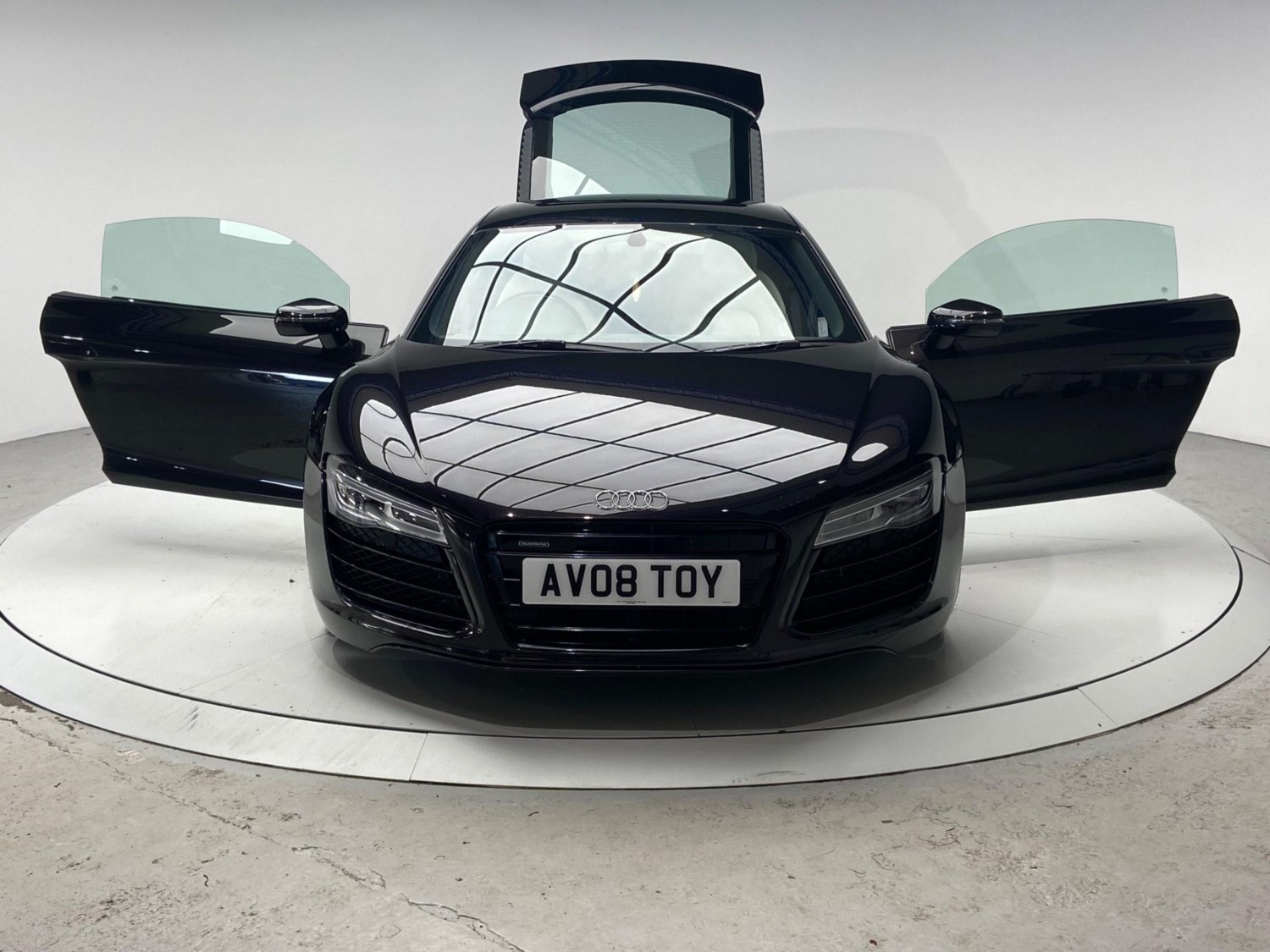 Audi R8 Listing Image