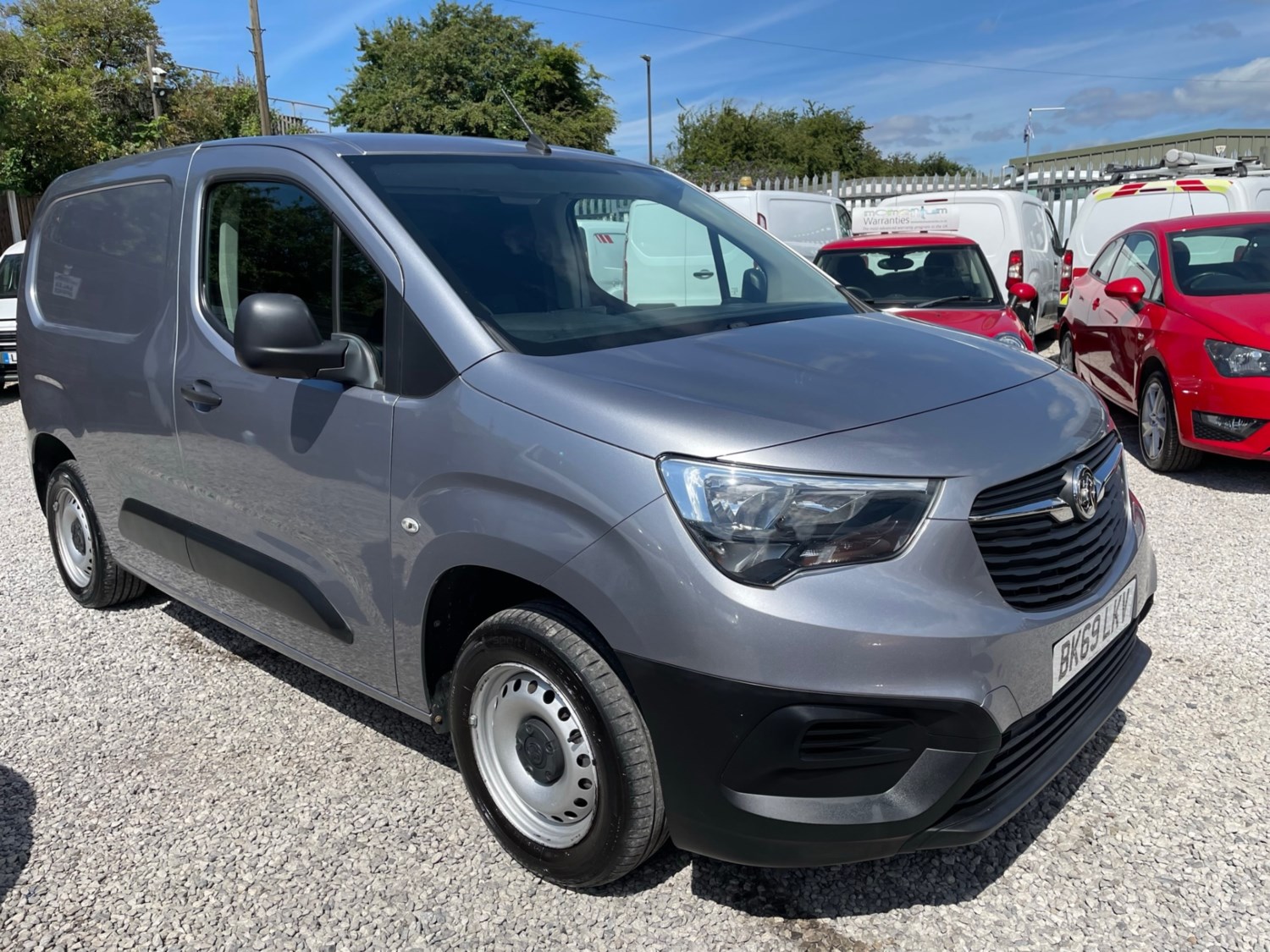 Vauxhall Combo Listing Image