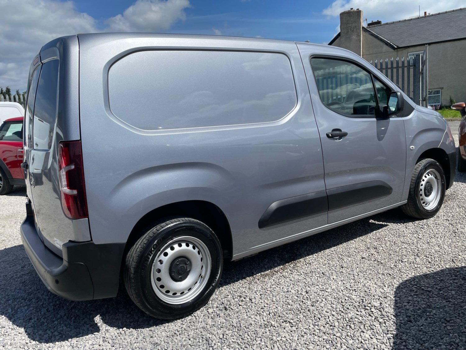 Vauxhall Combo Listing Image