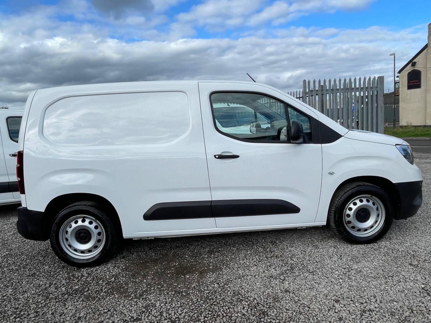 Vauxhall Combo Listing Image