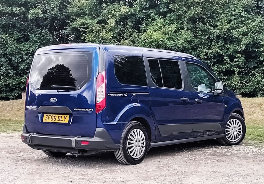 Ford Grand Tourneo Connect Listing Image