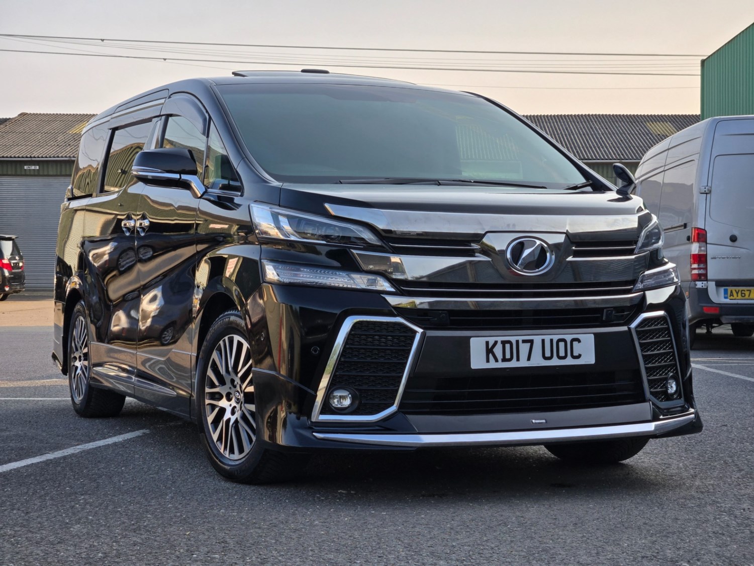 Toyota Vellfire Listing Image