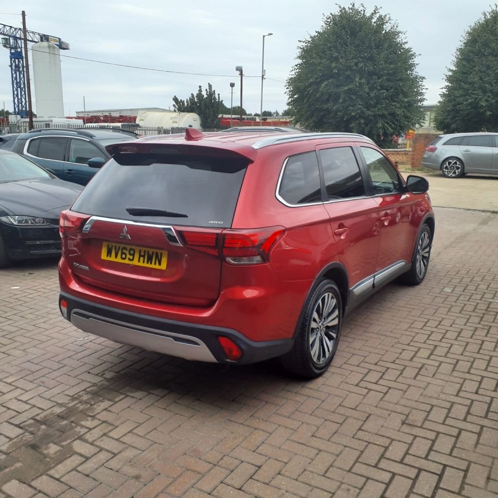 Mitsubishi Outlander Listing Image