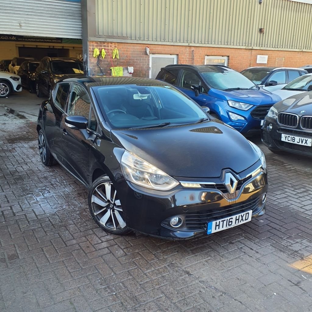 Renault Clio Listing Image