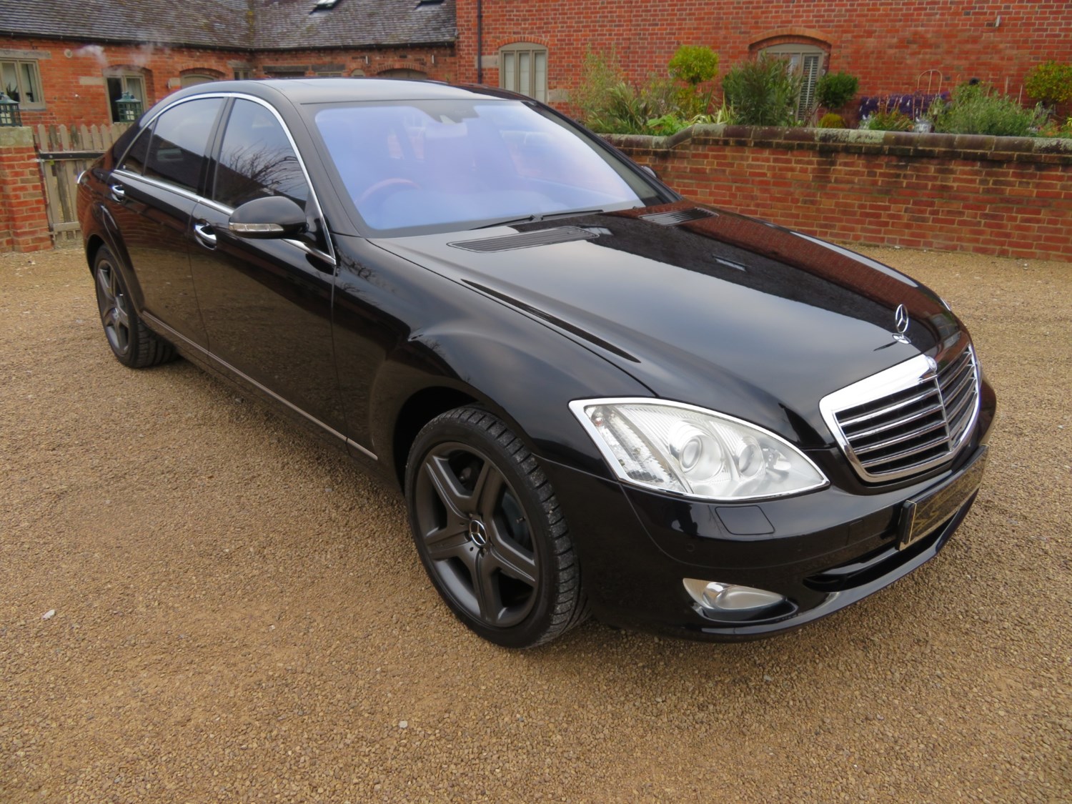 Mercedes-Benz S-Class Listing Image