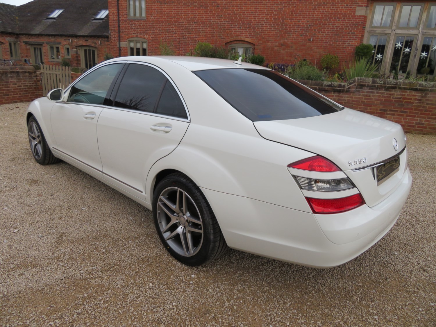 Mercedes-Benz S-Class Listing Image