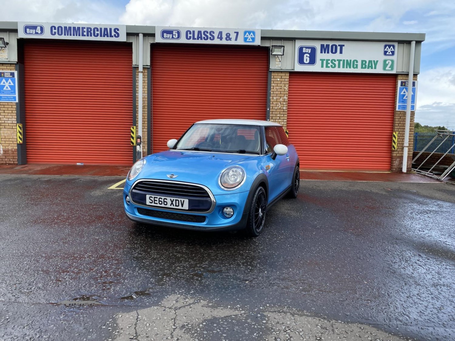 MINI Hatch Listing Image