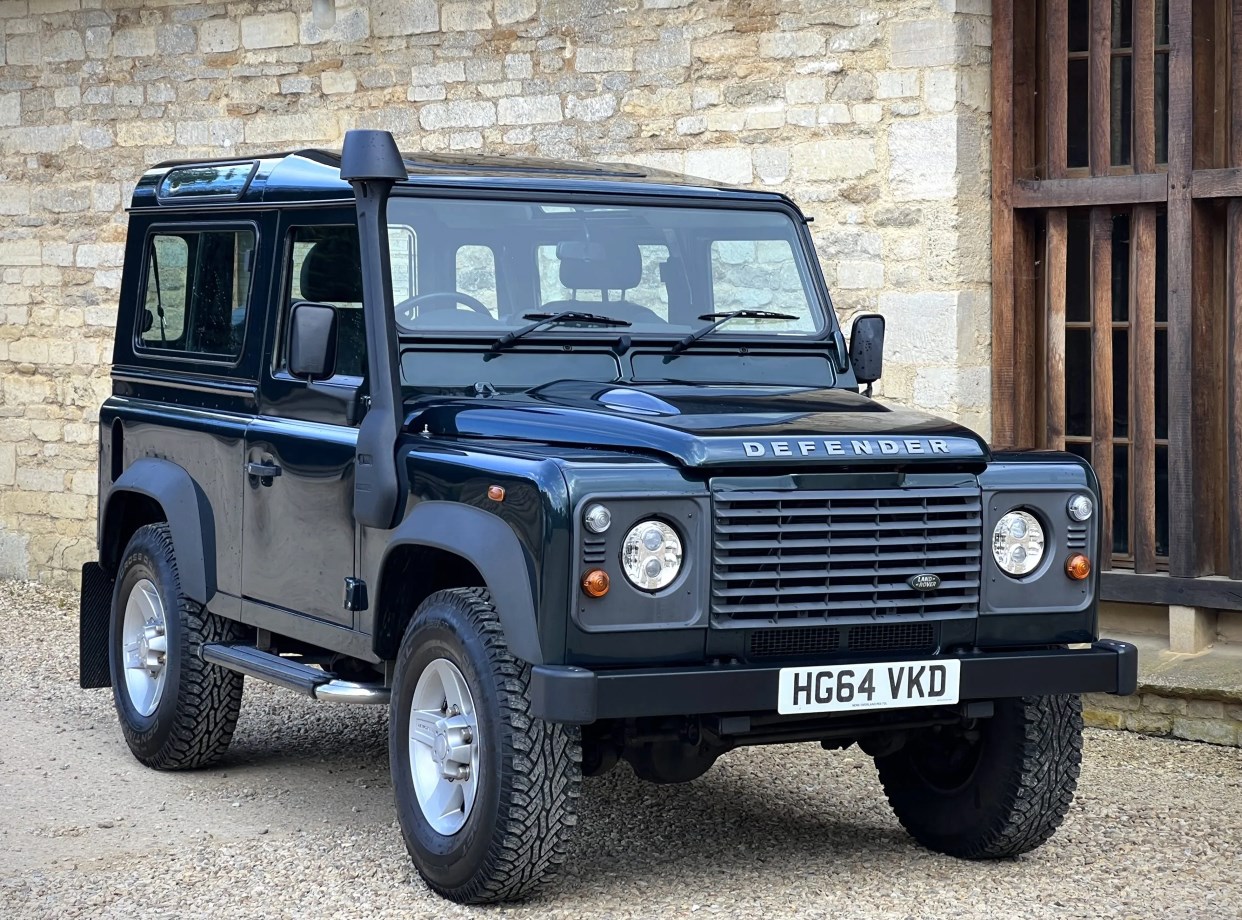 Land Rover Defender 90 Listing Image