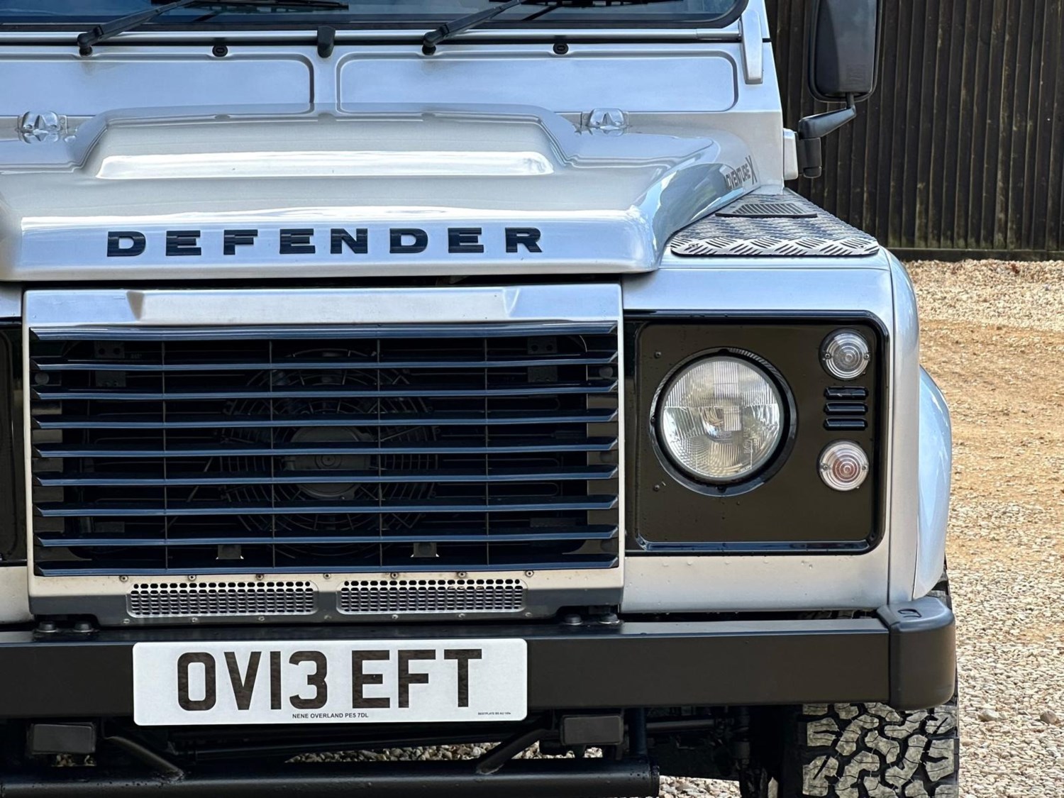 Land Rover Defender Listing Image