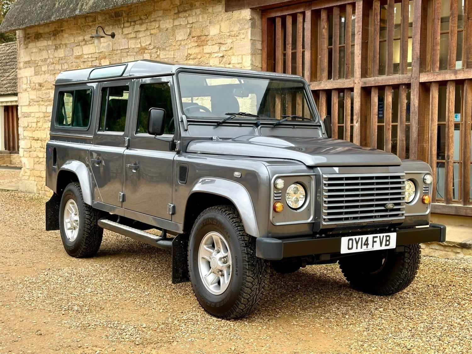 Land Rover Defender Listing Image