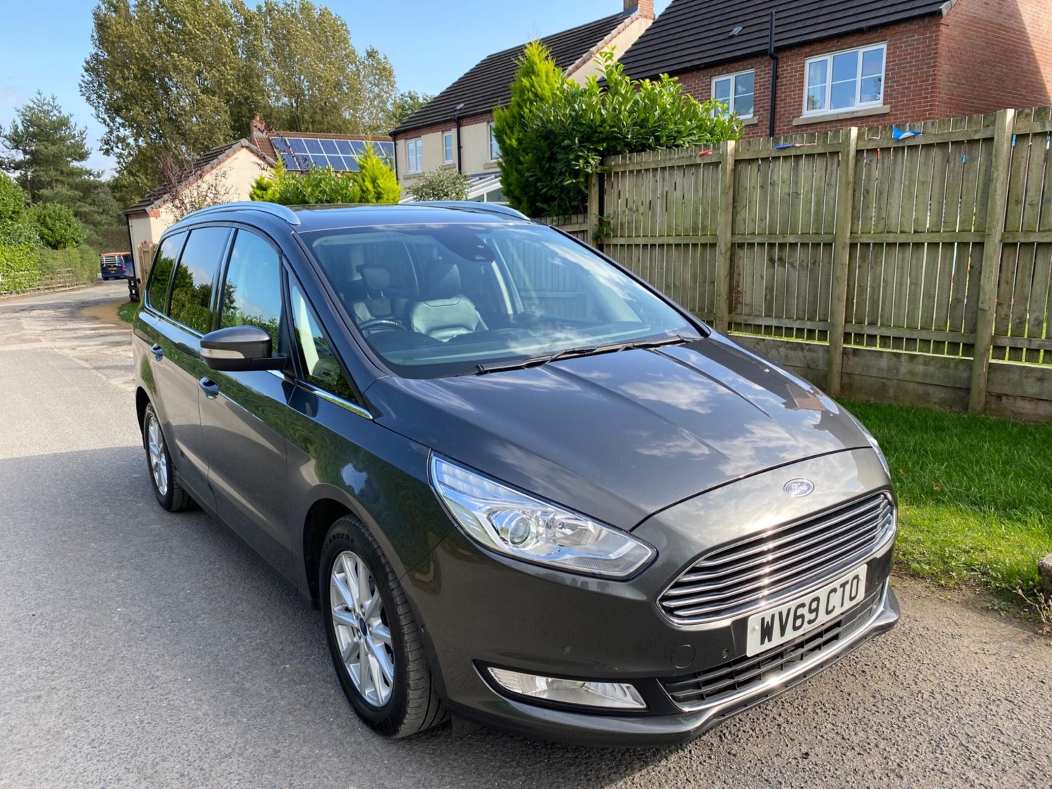 Ford Galaxy Listing Image