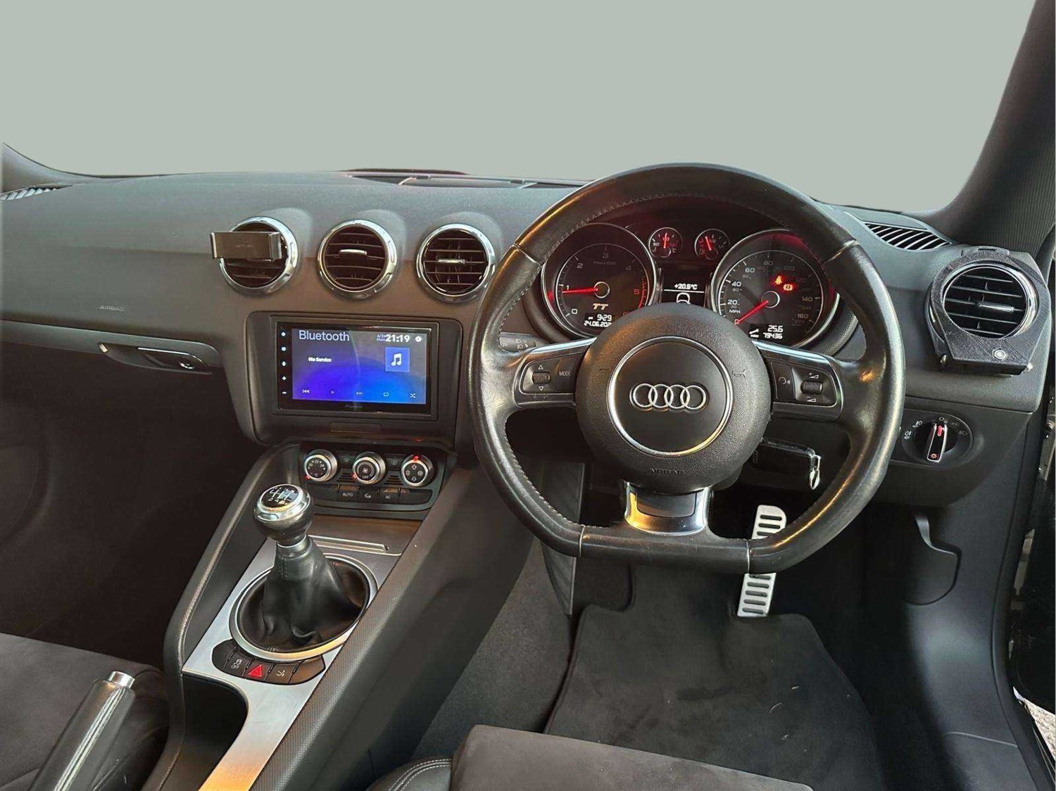 Audi TT Listing Image