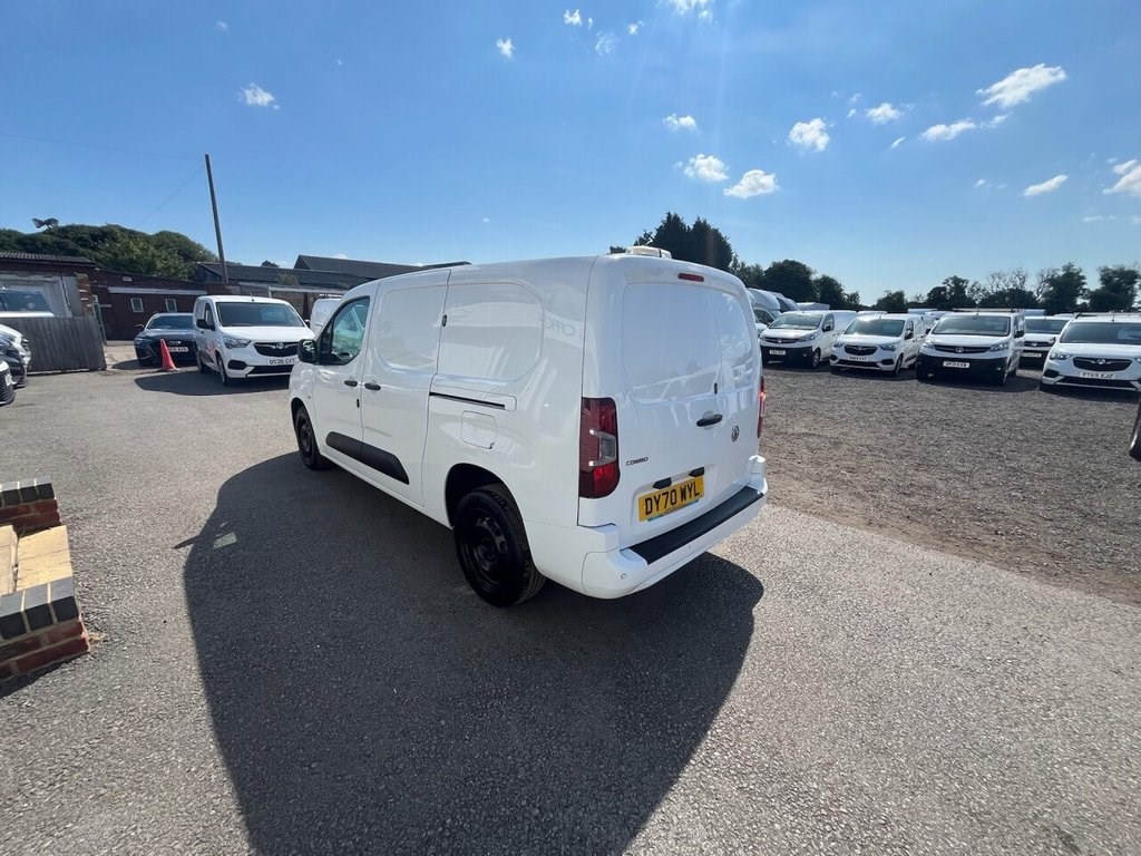 Vauxhall Combo Listing Image