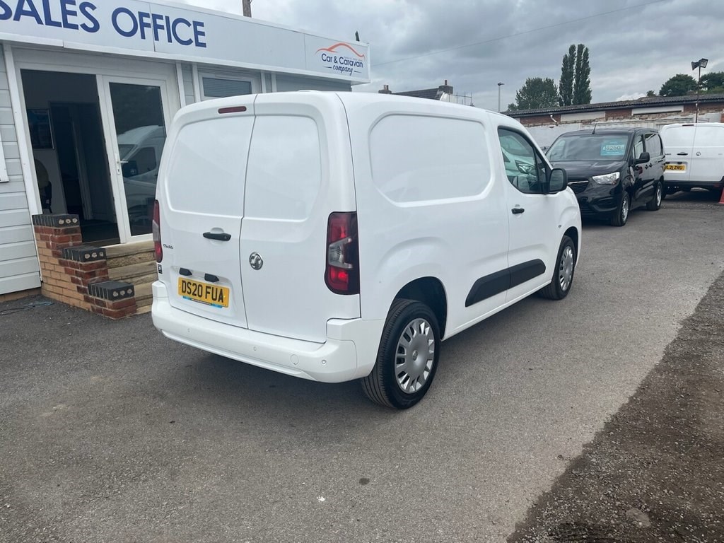 Vauxhall Combo Listing Image