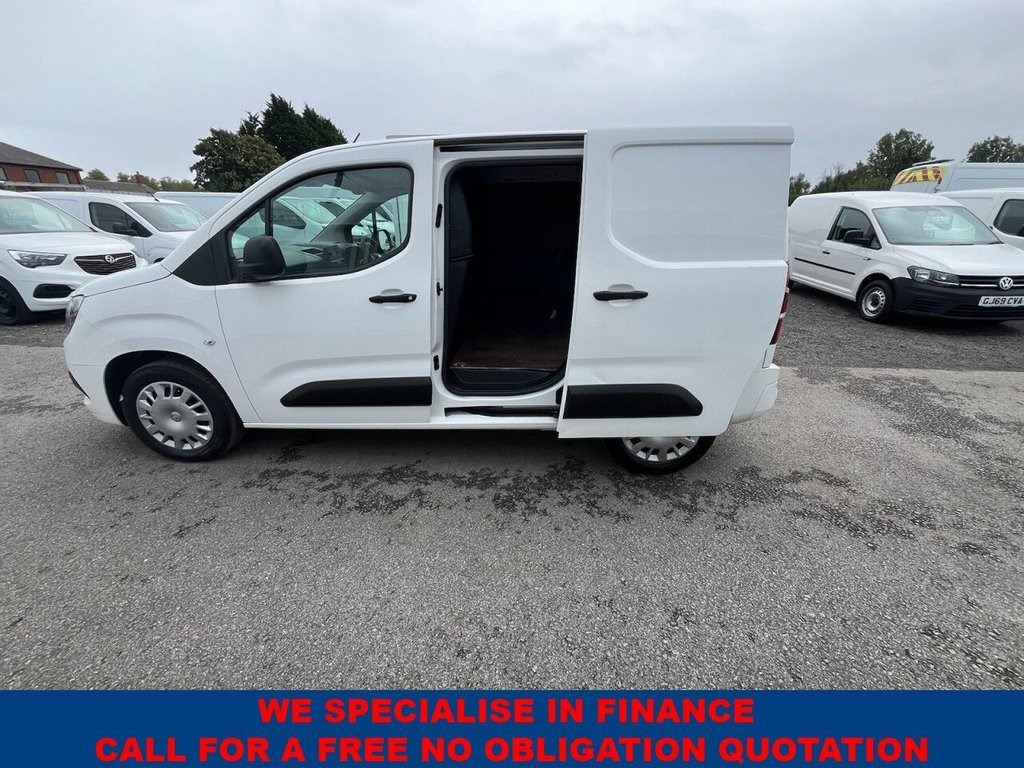 Vauxhall Combo Listing Image