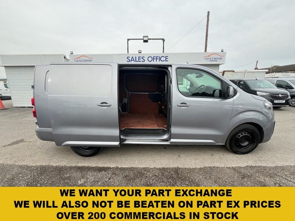 Vauxhall Vivaro Listing Image