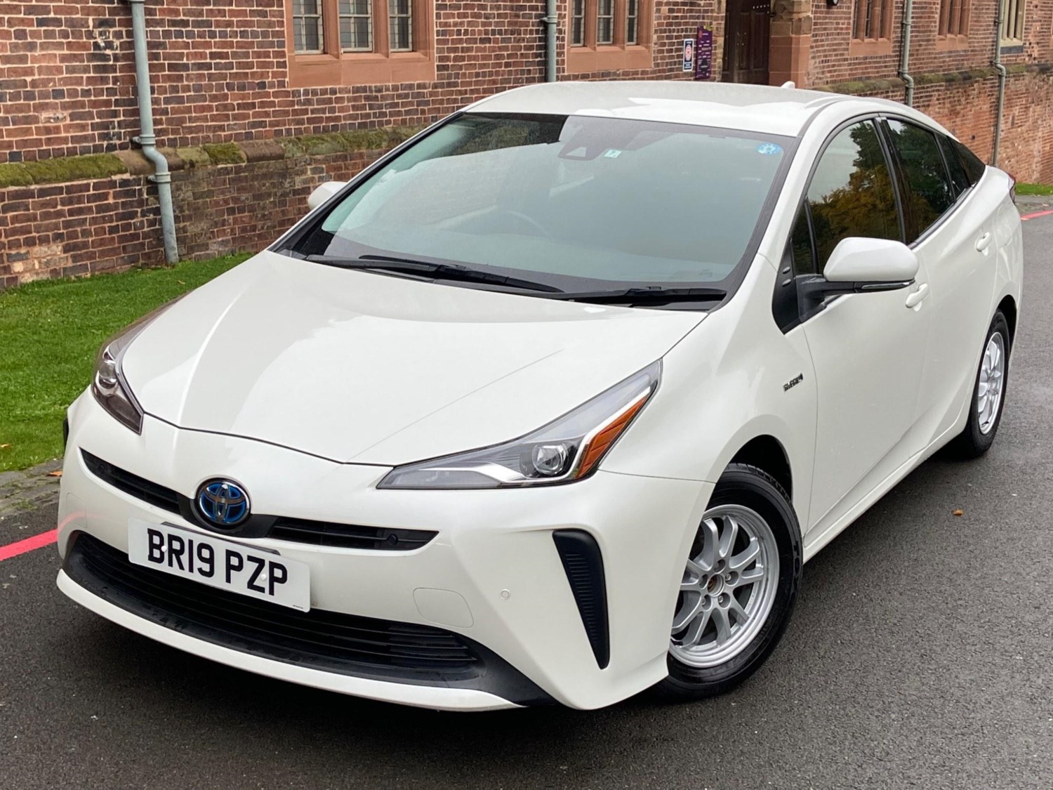 Toyota Prius Listing Image