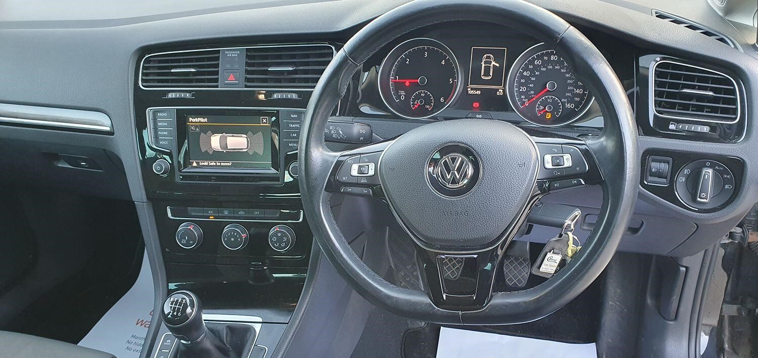 Volkswagen Golf Listing Image