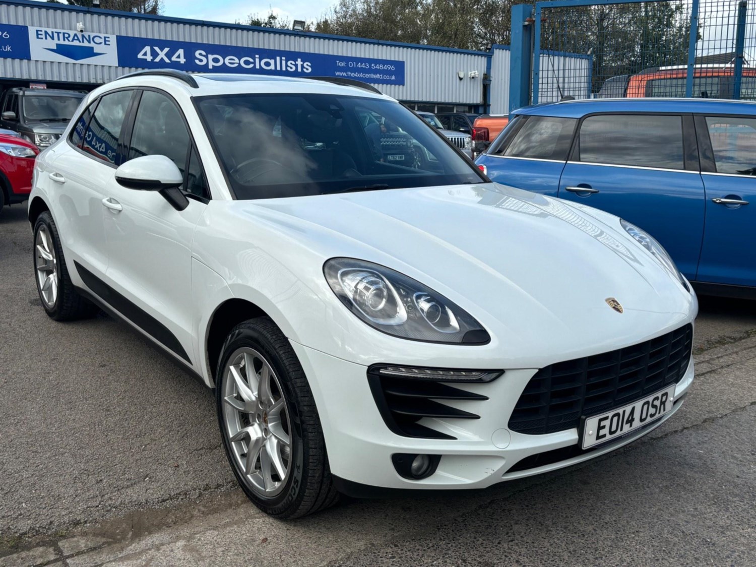 Porsche Macan Listing Image