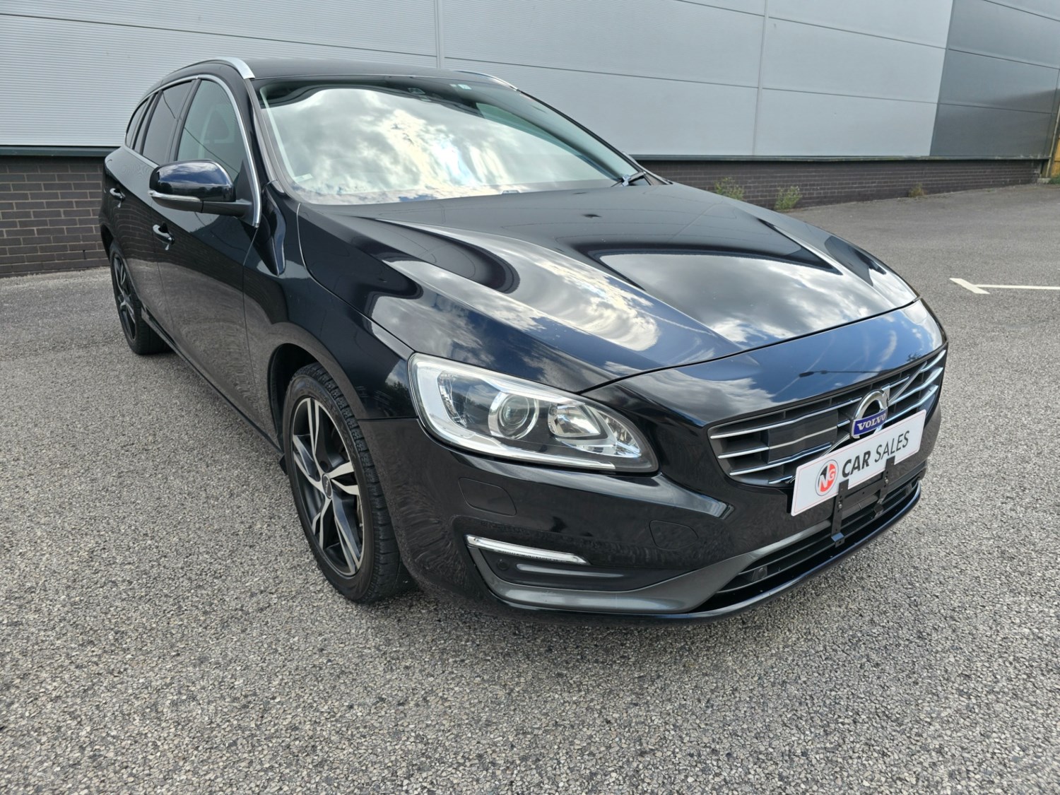 Volvo V60 Listing Image