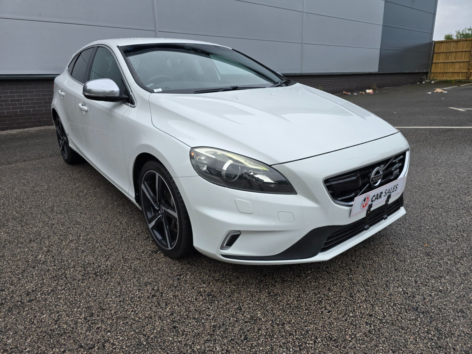 Volvo V40 Listing Image