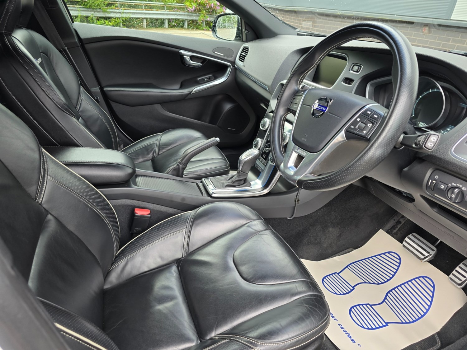 Volvo V40 Listing Image