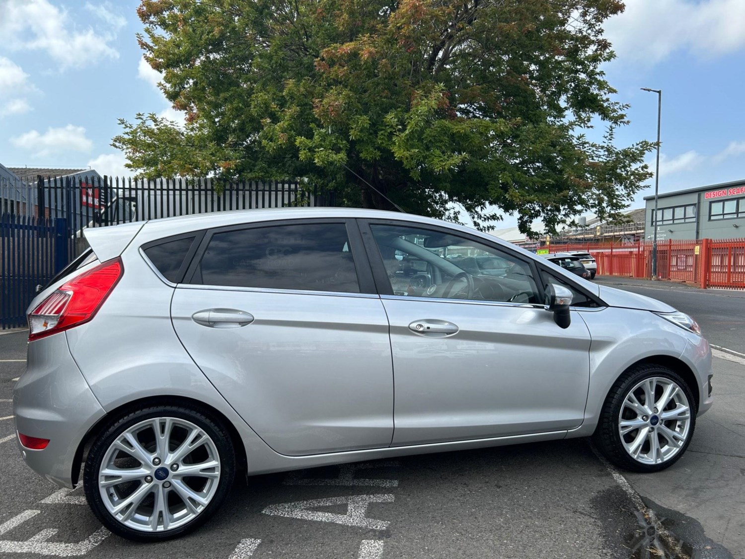 Ford Fiesta Listing Image