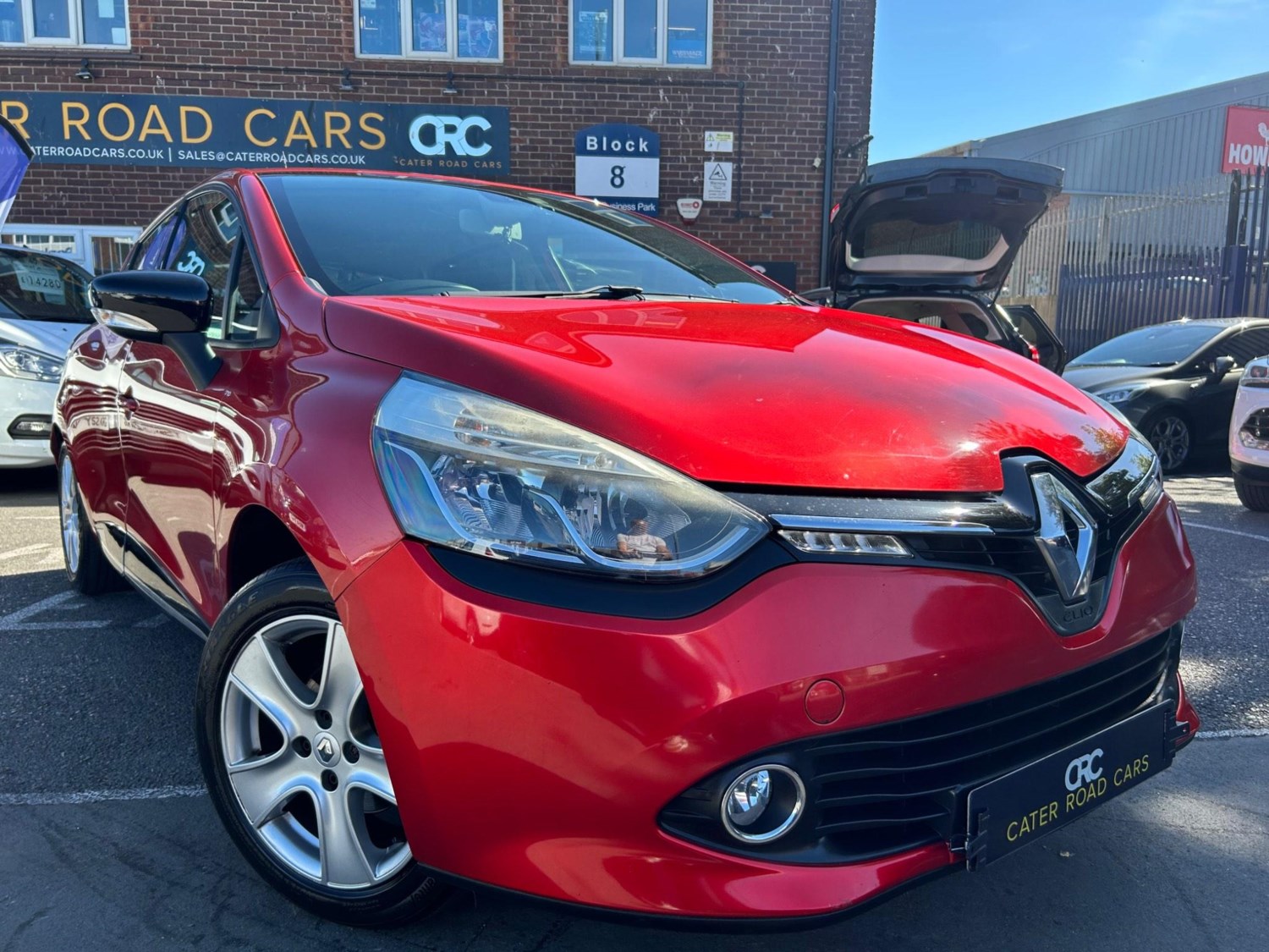 Renault Clio Listing Image