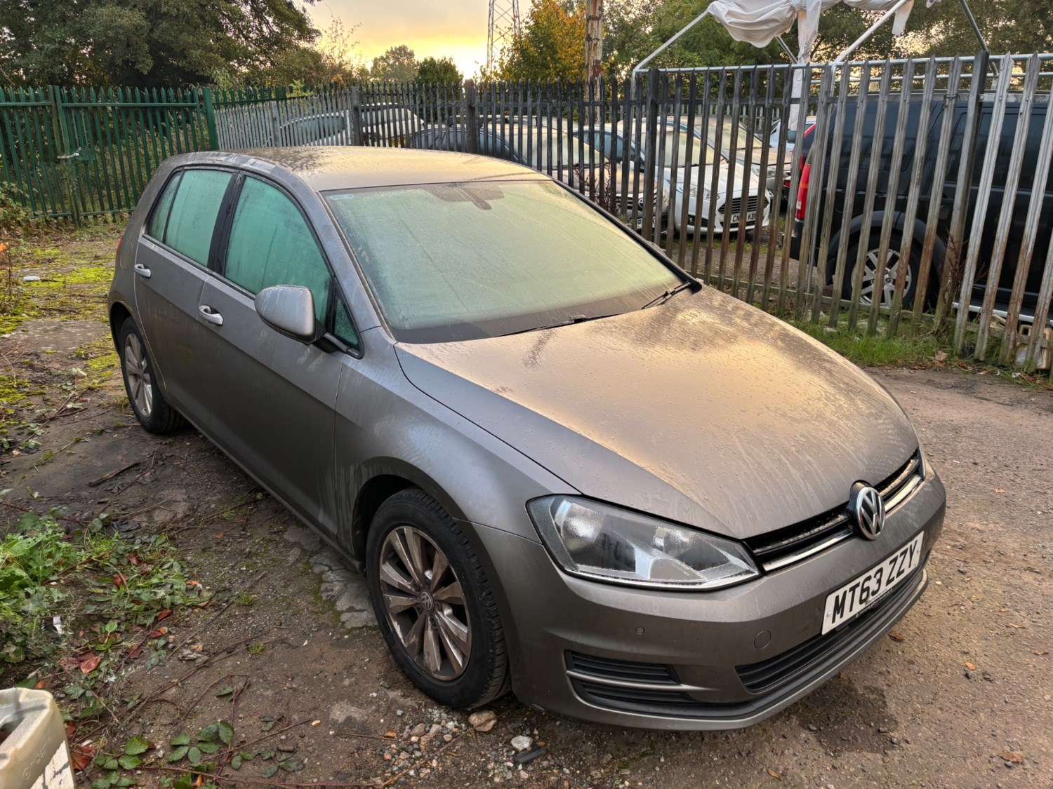 Volkswagen Golf Listing Image