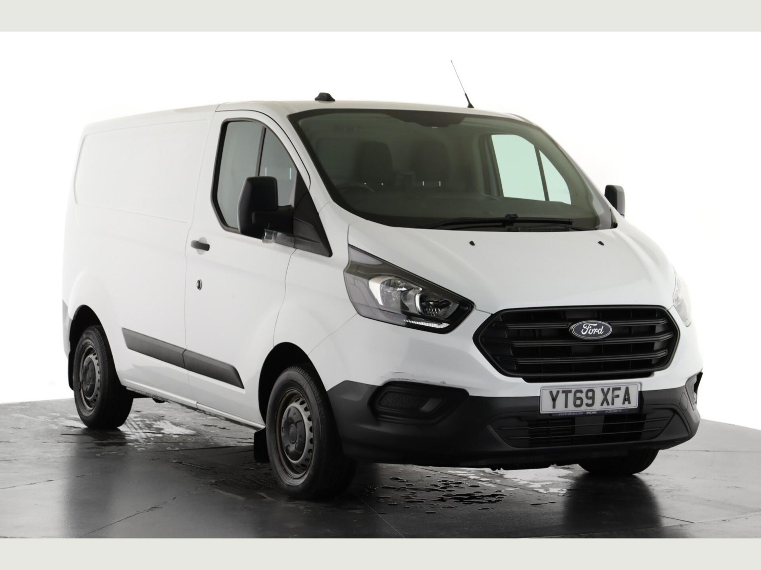 Ford Transit Custom Listing Image