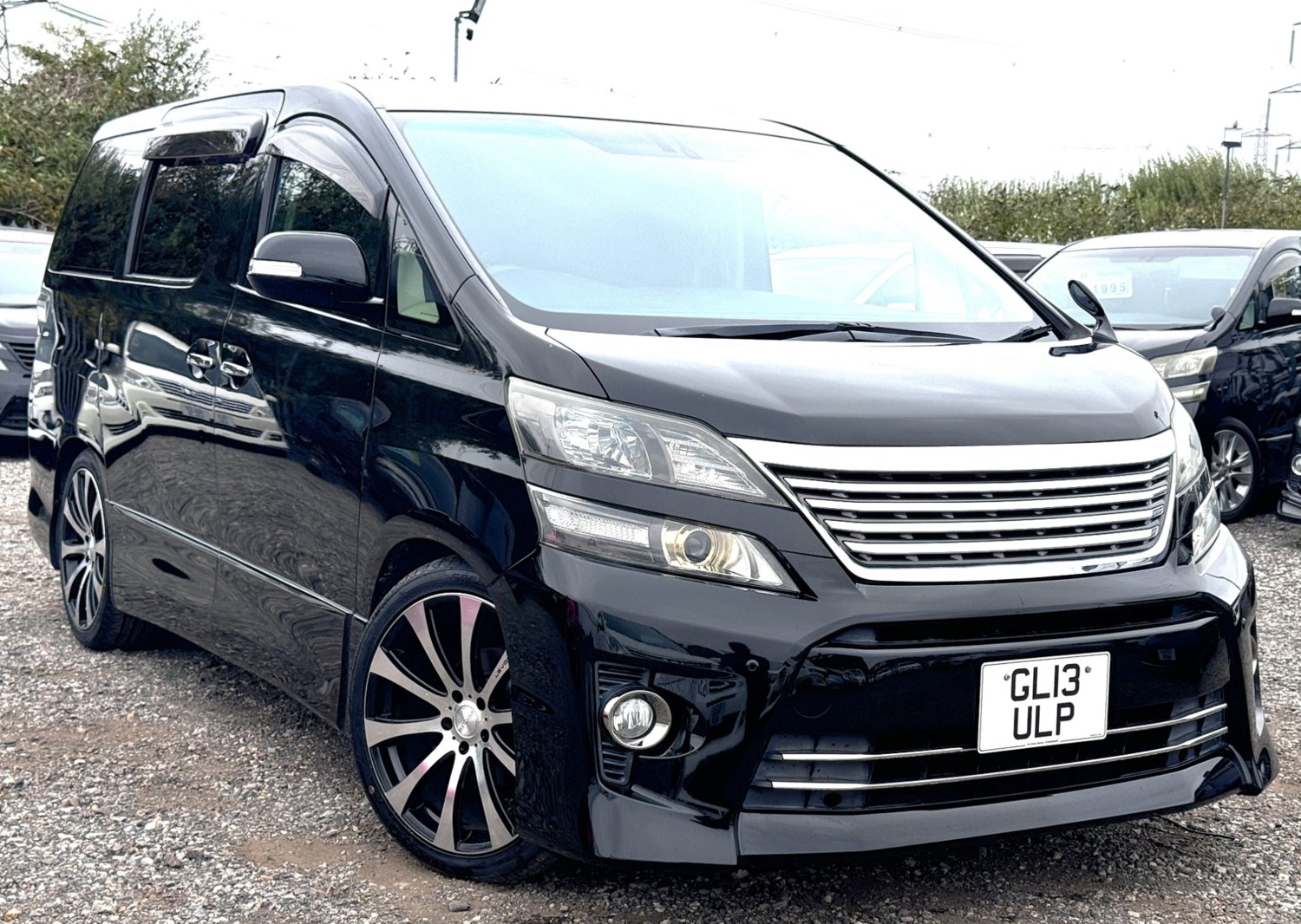 Toyota Vellfire Listing Image