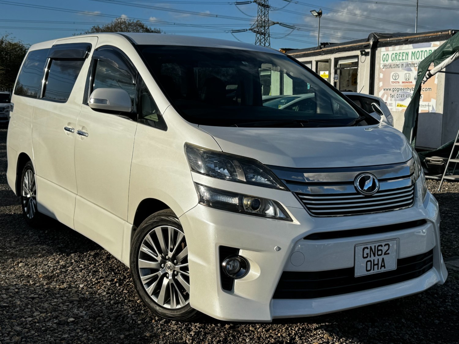 Toyota Vellfire Listing Image