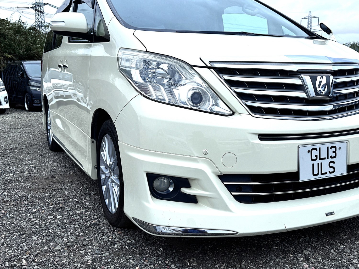 Toyota Alphard Listing Image