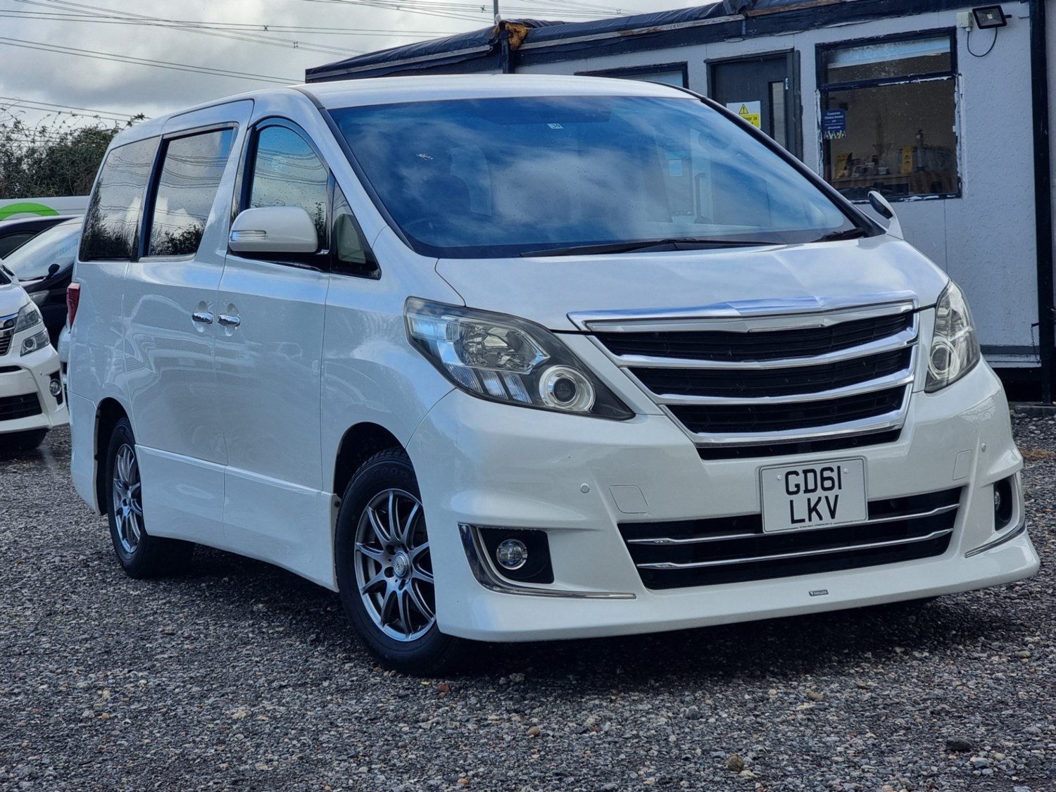 Toyota Alphard Listing Image