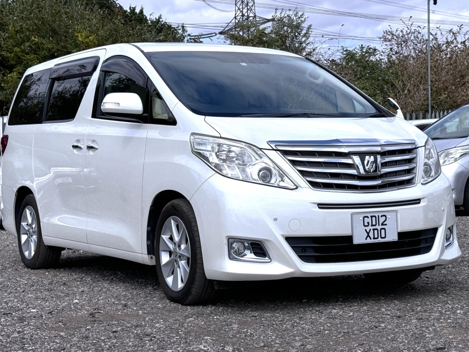 Toyota Alphard Listing Image