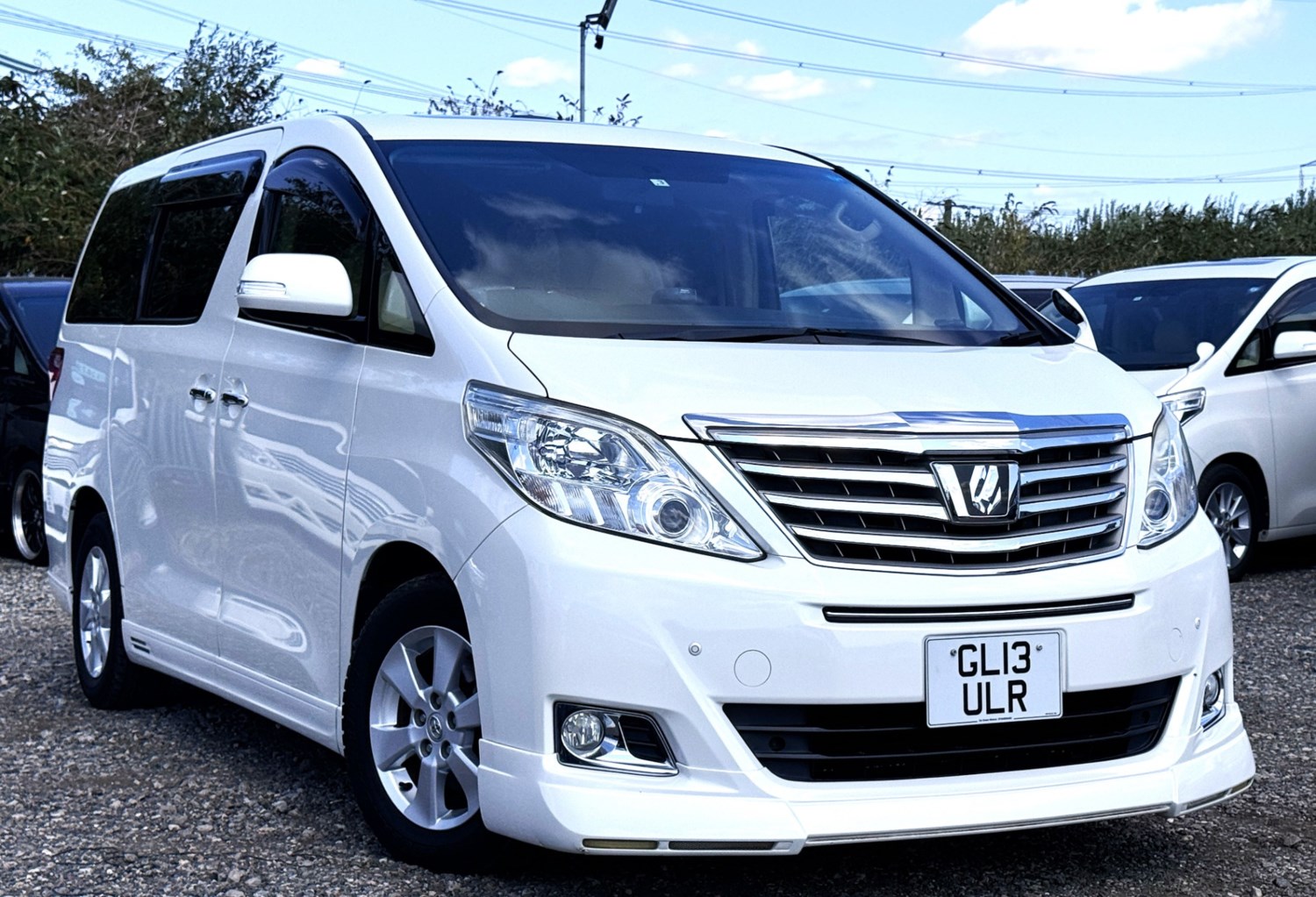 Toyota Alphard Listing Image