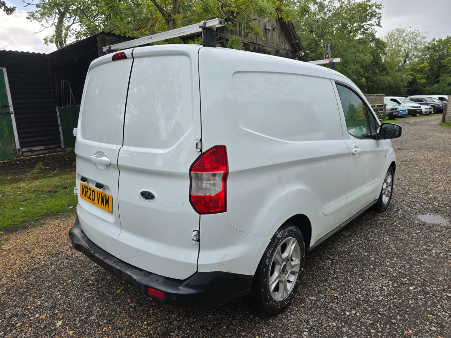 Ford Transit Courier Listing Image