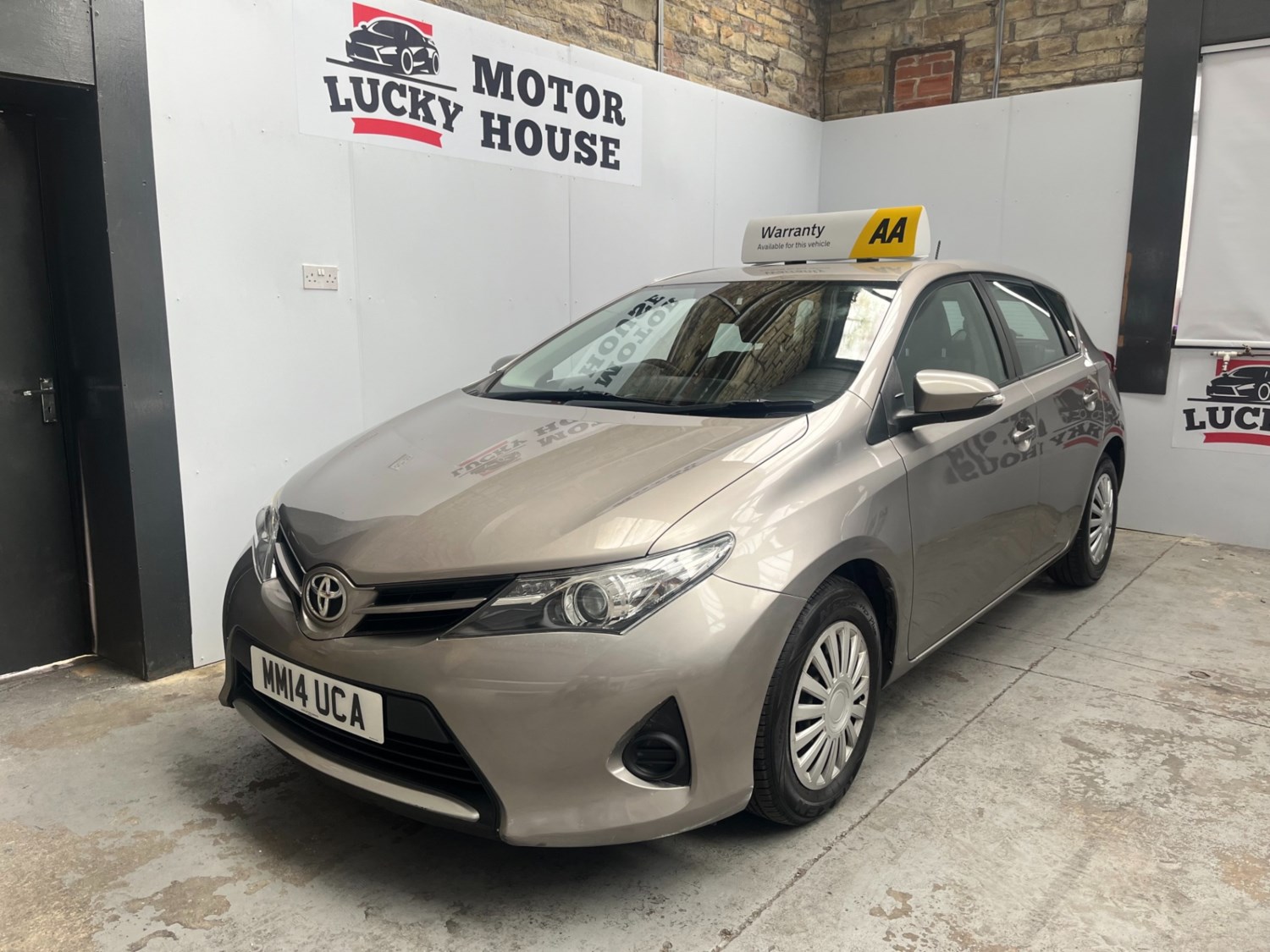 Toyota Auris Listing Image