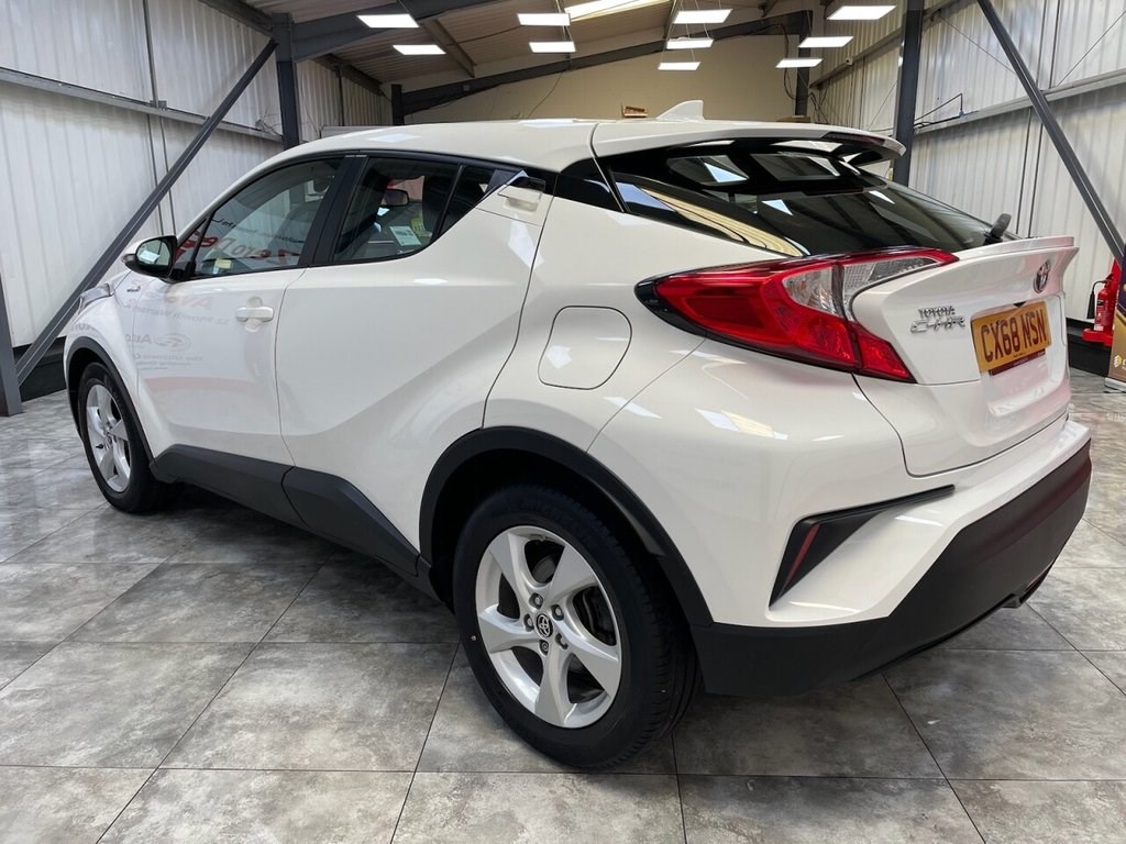 Toyota C-HR Listing Image